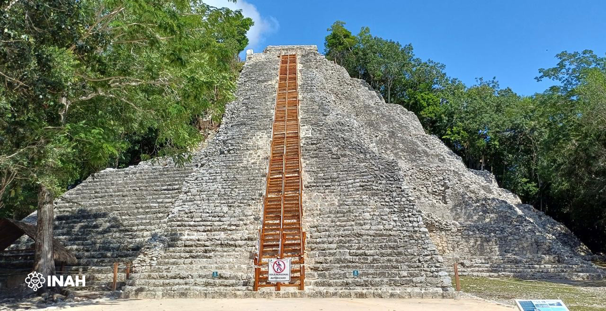 Este año se inauguró la nueva escalinata del Nohoch Mul, basamento piramidal emblemático de la Zona Arqueológica de Cobá, Quintana Roo. Foto CINAH Quintana Roo