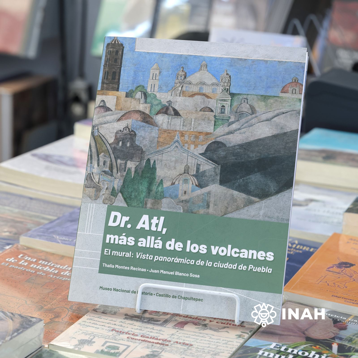 El INAH presentó nuevo libro sobre el único mural conservado del Dr. Atl. Foto: Gerardo Peña, INAH.