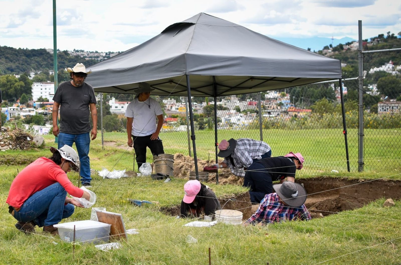 Vista panorámica del campamento de trabajo en la Zona Arqueológica de Tizatlán